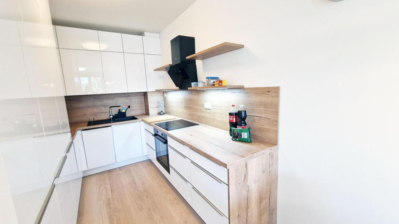Luxo 2 Room Apartments By Bratislavatrip Ngoại thất bức ảnh